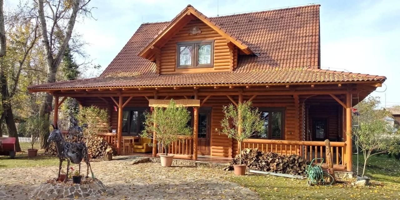 Dom Árgyélus - Árgyélus ház - Fesztypark Martovce Exterior foto